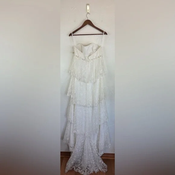 WTOO BRIDES by WATTERS $1100 Strapless Lace DressStella Tiered Train NEW 8
